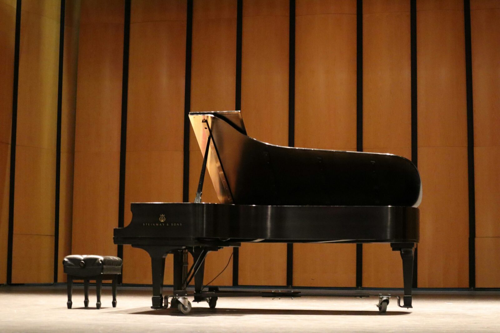 Easy Worship Songs on Piano for Beginners