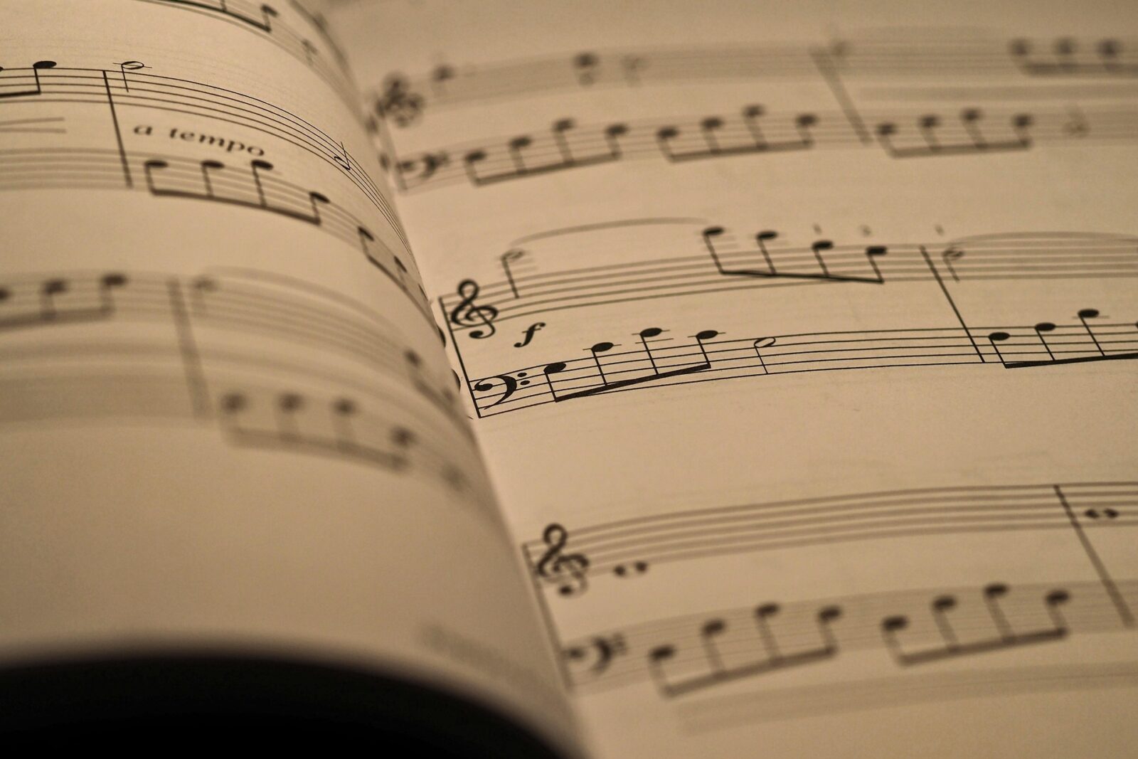 Is Simply Piano Free? What You Get for $0